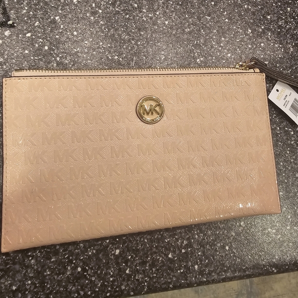 MICHAEL KORS Womens MK Fulton LG Zip CLUTCH Wristlet Wallet Ballet Gold - Picture 8 of 8